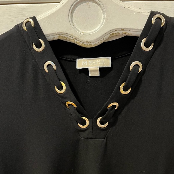 🖤 MICHAEL Michael Kors - Eyelet Lace-Up Top - Size S - Picture 4 of 9